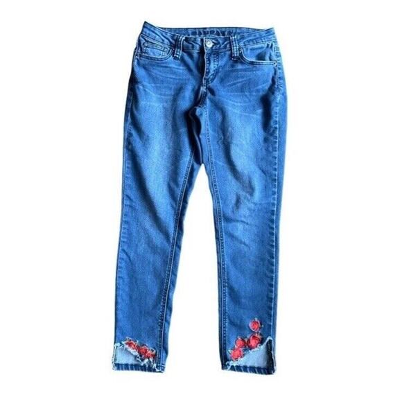 Rampage Skinny Jeans Size 5 Juniors Y2k Roses Embroidered Ankle Length Mid Rise - Picture 7 of 7